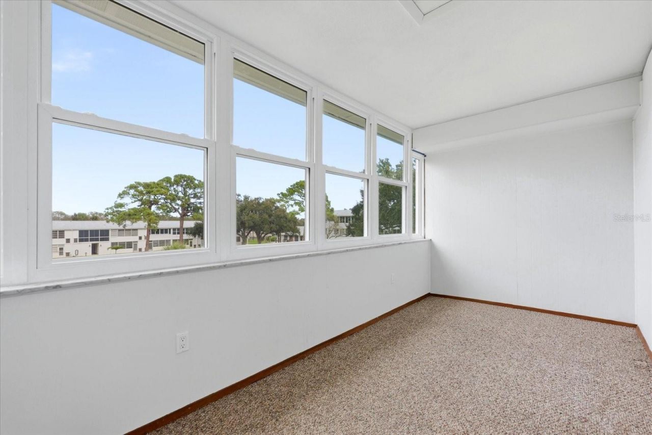 1001 77th Avenue N, Unit 307, Saint Petersburg, FL 33702 Photo