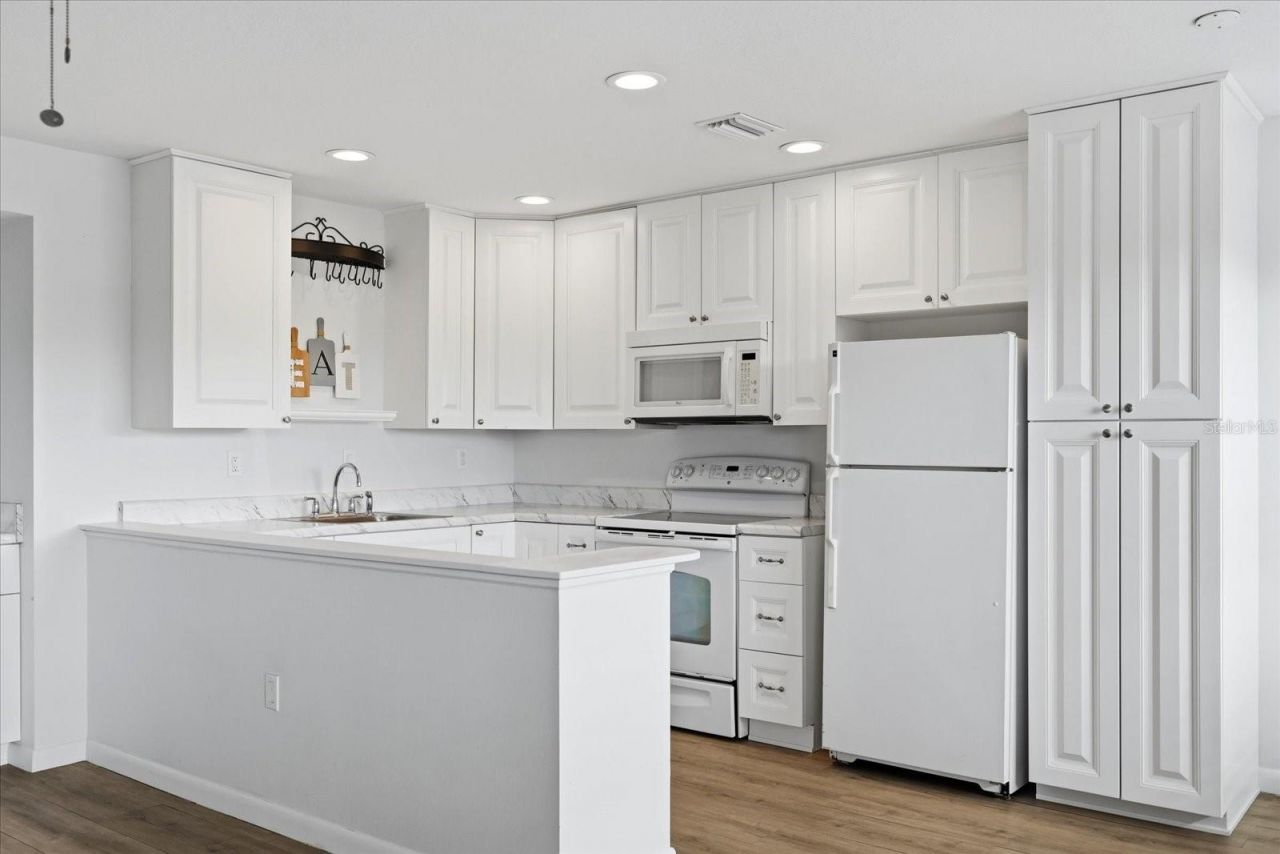 1001 77th Avenue N, Unit 307, Saint Petersburg, FL 33702 Photo