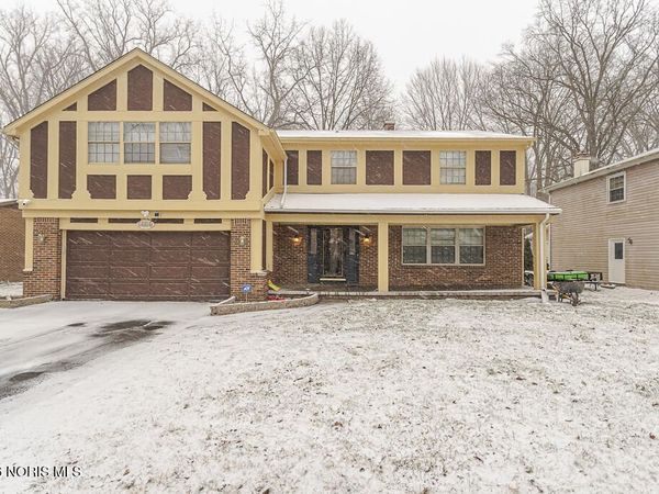 3658 Fairwood Drive, Sylvania, OH 43560