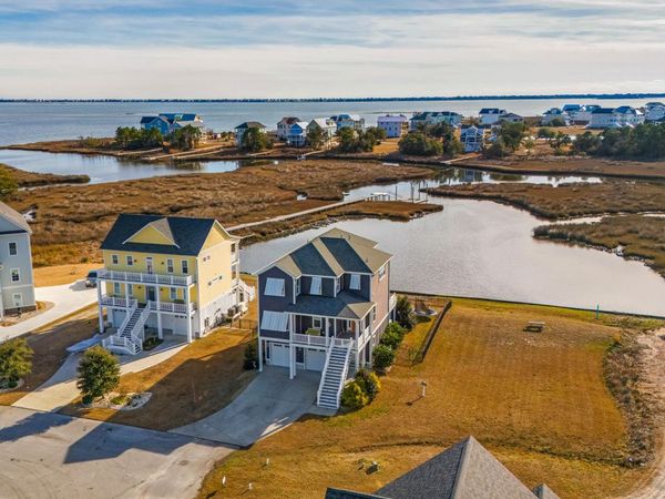 525 Sanders Lane, Newport, NC 28570