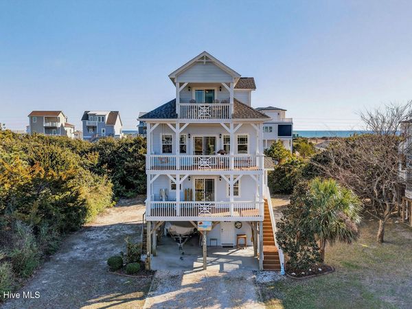 122 Old Village Lane, North Topsail Beach, NC 28460
