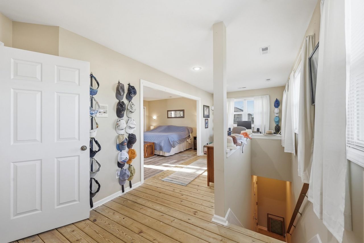 1511 Holly Dr. Photo 15