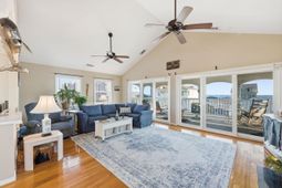 1511 Holly Dr. photo 4