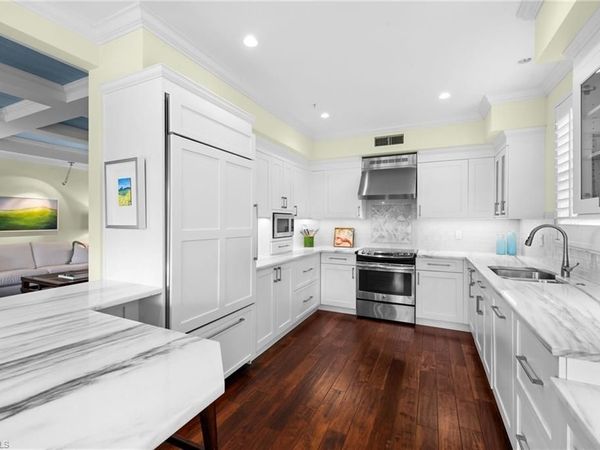 2120 Aberdeen LN, Unit 101, NAPLES, FL 34109