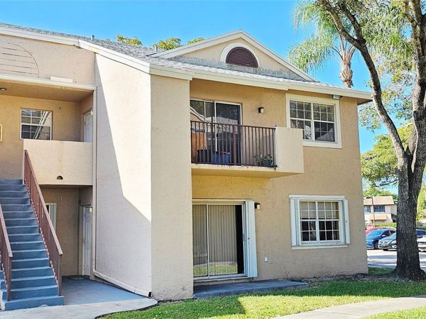 2001 NW 96th Terrace, Unit 10 F, Pembroke Pines, FL 33024
