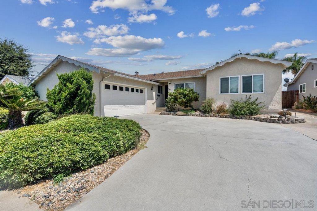 2421 Casement St, San Diego, CA 92123 Main Photo