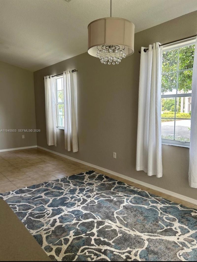 2480 E Aragon Blvd, Unit 1, Sunrise, FL 33313 Photo