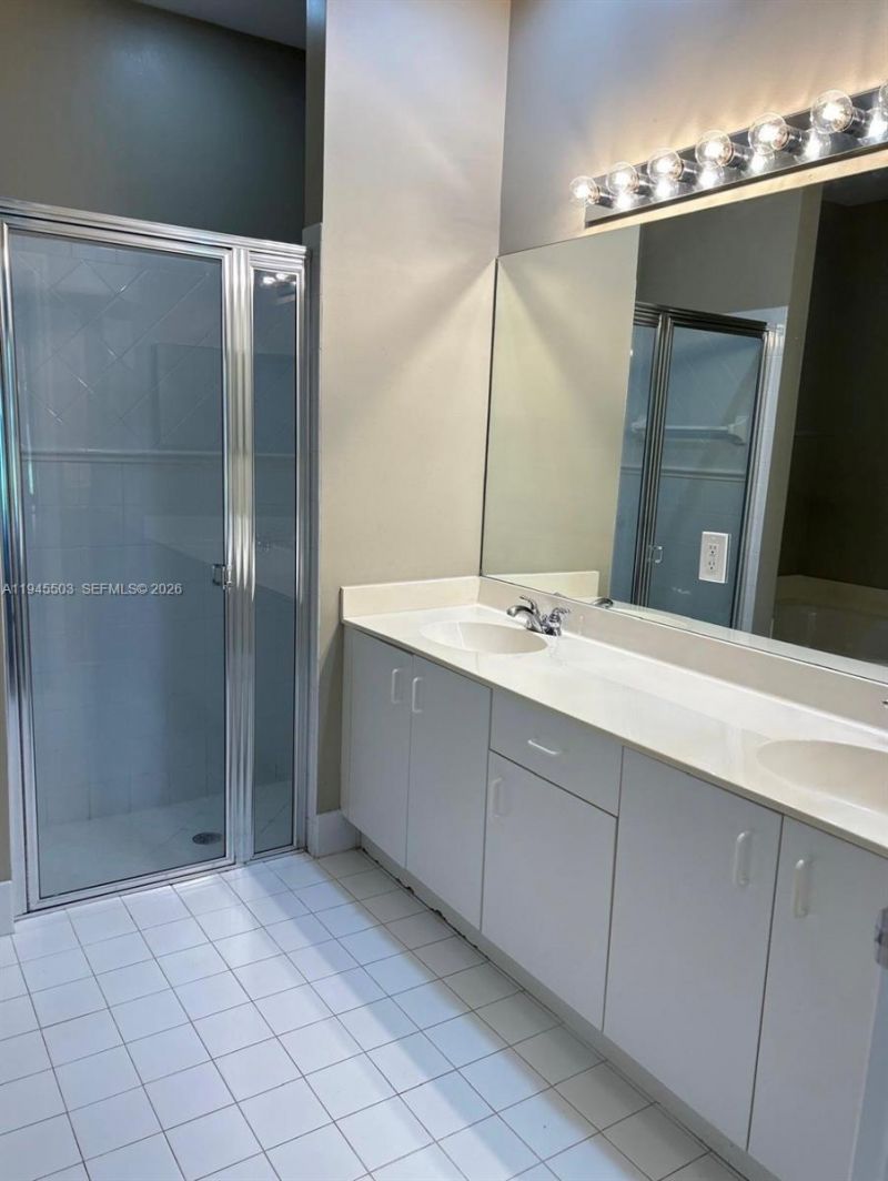 2480 E Aragon Blvd, Unit 1, Sunrise, FL 33313 Photo