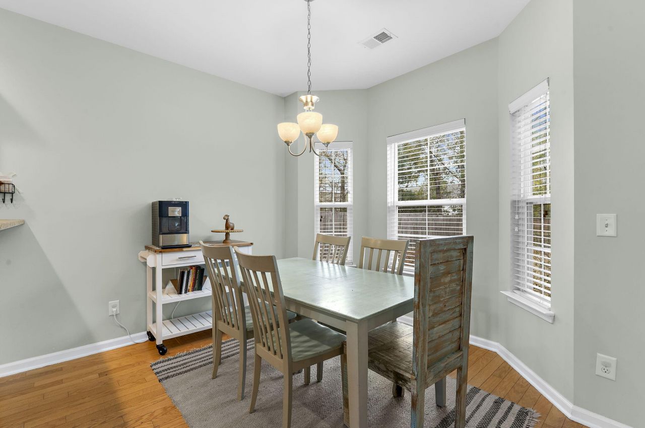 2053 Chilhowee Drive Photo 8