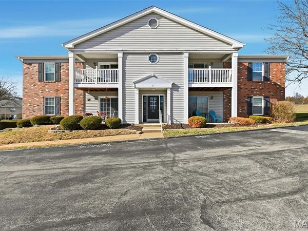 1 Berview Circle, Unit B, St Louis, MO 63129
