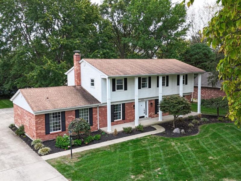 8765 Weller Road, Montgomery, OH 45249 Photo 1