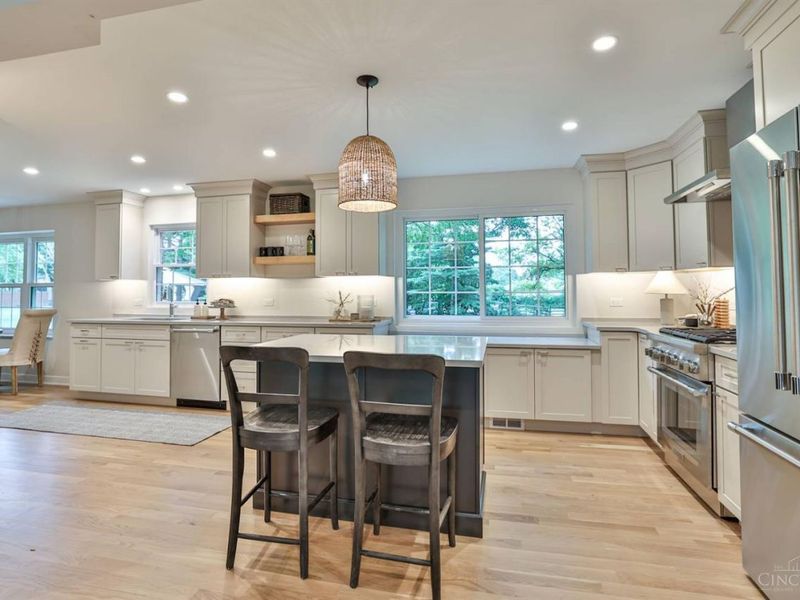 8765 Weller Road, Montgomery, OH 45249 Photo 11