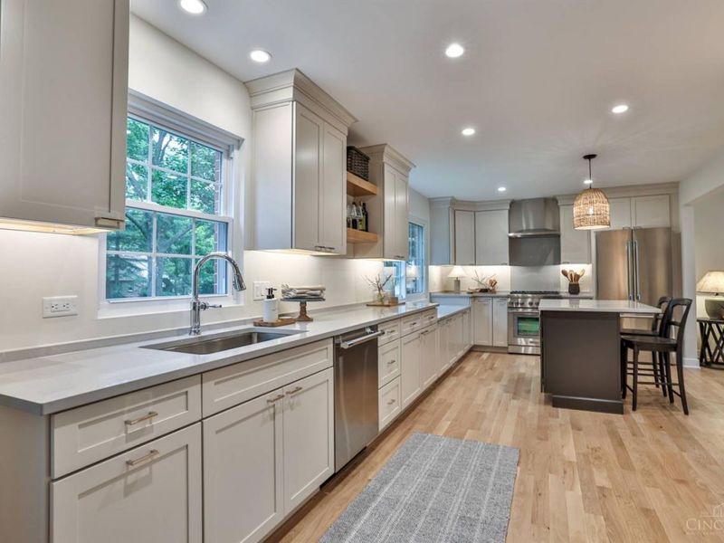 8765 Weller Road, Montgomery, OH 45249 Photo 12