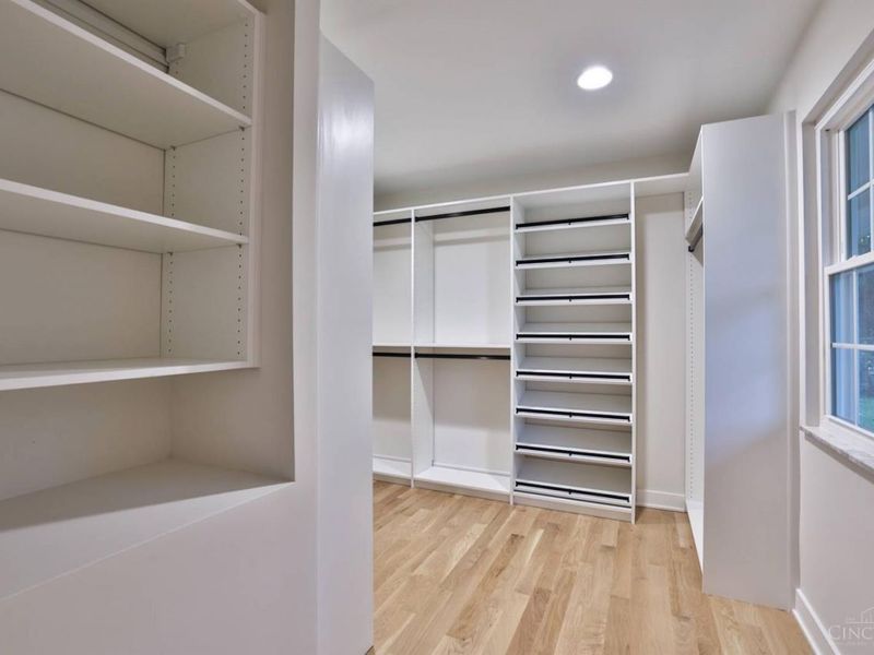 8765 Weller Road, Montgomery, OH 45249 Photo 18