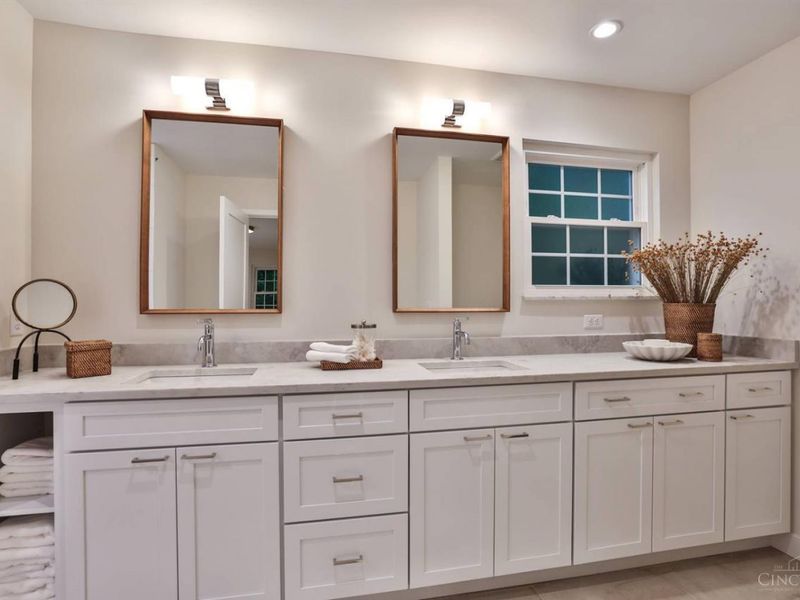 8765 Weller Road, Montgomery, OH 45249 Photo 22