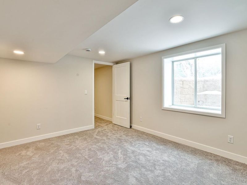 8765 Weller Road, Montgomery, OH 45249 Photo 29