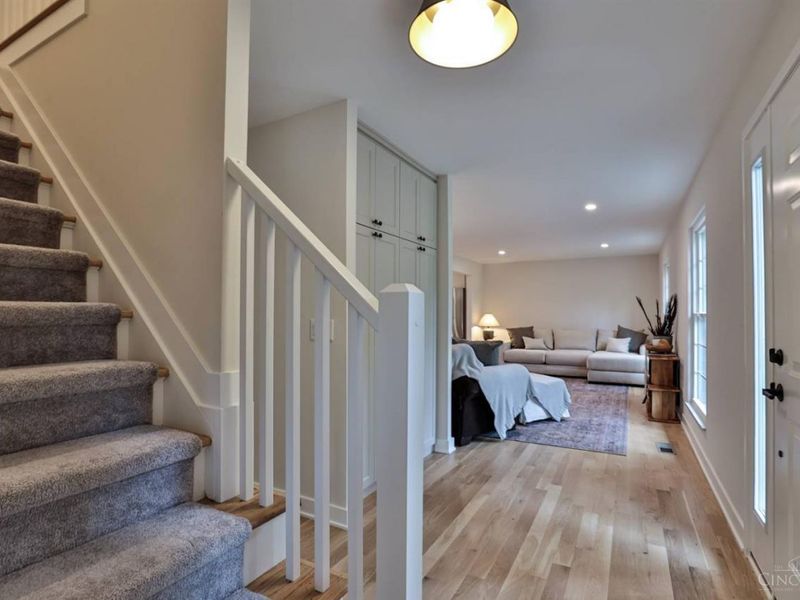 8765 Weller Road, Montgomery, OH 45249 Photo 3