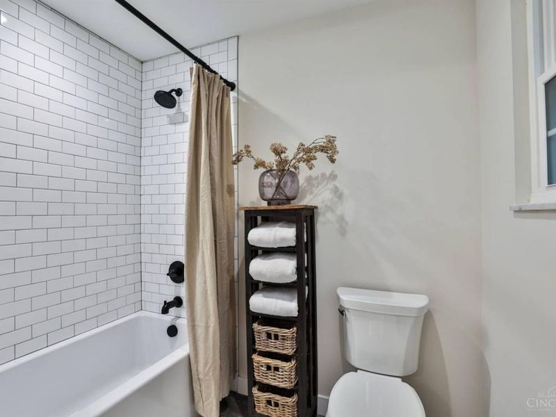 8765 Weller Road, Montgomery, OH 45249 Photo 41