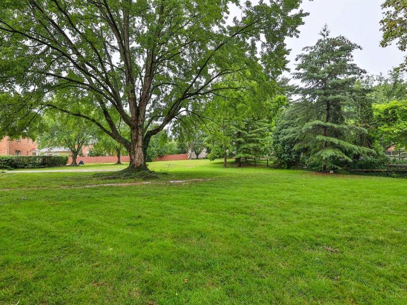 8765 Weller Road, Montgomery, OH 45249 Photo 43