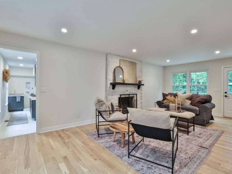 8765 Weller Road, Montgomery, OH 45249 Photo 8