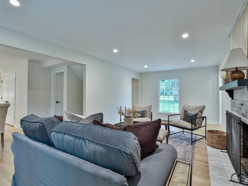 8765 Weller Road, Montgomery, OH 45249 Photo 9