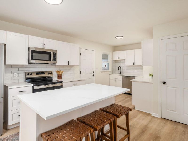 3281 Oaklawn Street, Columbus, OH 43224 Photo 8