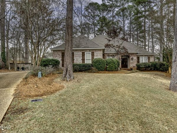 102 N Valley, Madison, MS 39110