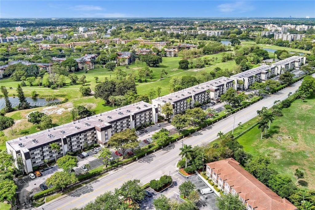 6080 NW 44th Street, Unit 214, Lauderhill, FL 33319 Photo