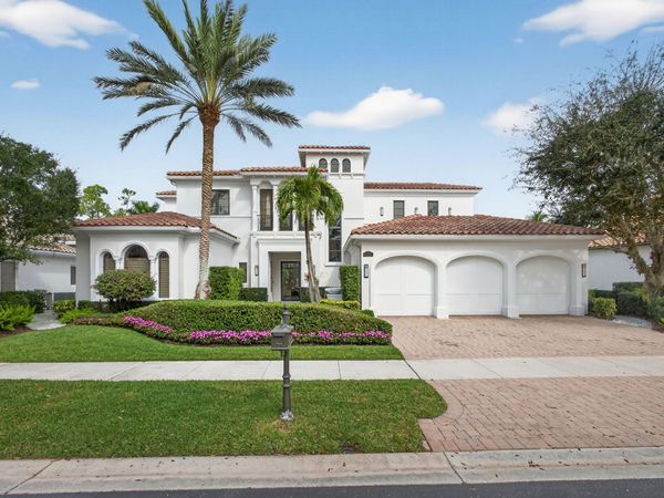 213 Via Palacio, Palm Beach Gardens, FL 33418
