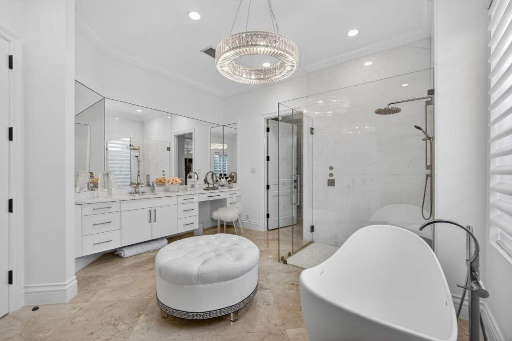 213 Via Palacio, Palm Beach Gardens, FL 33418 Photo