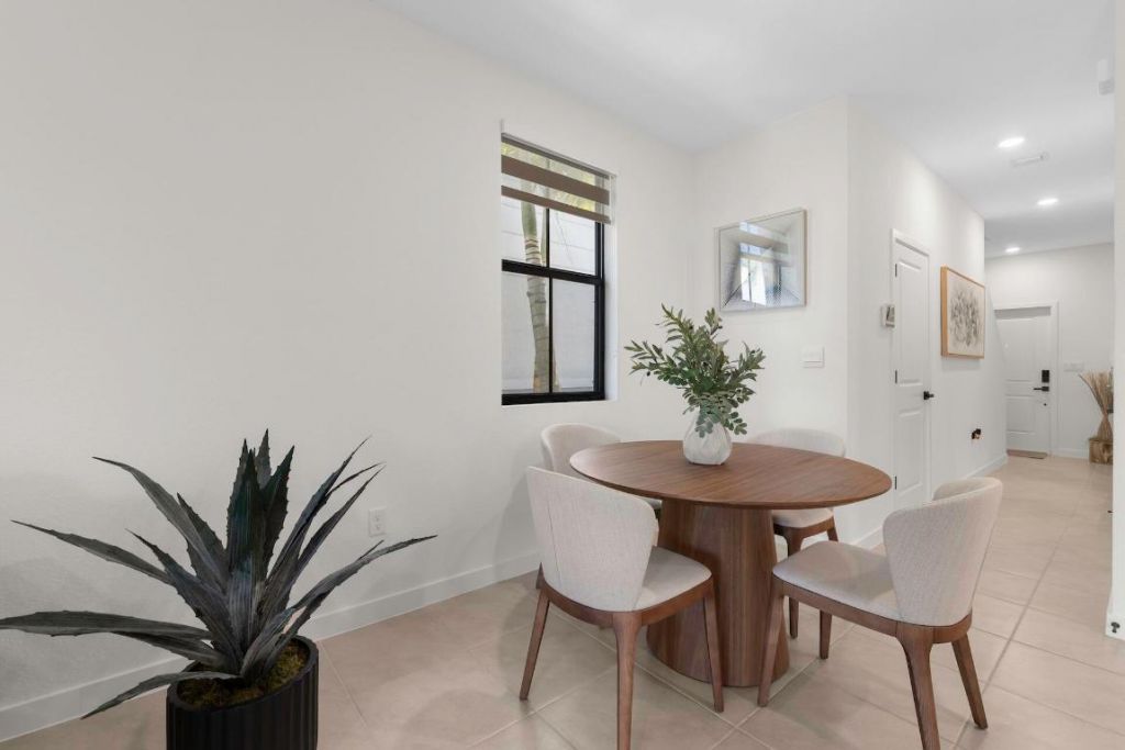 353 NW 8th Court, Pompano Beach, FL 33060 Photo