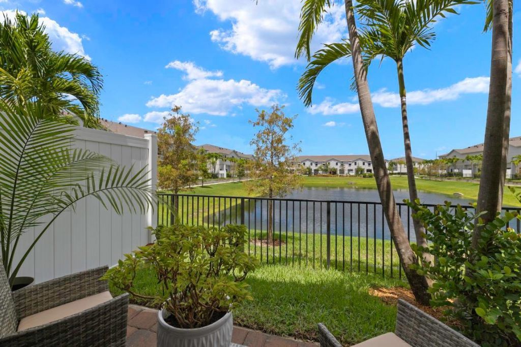 353 NW 8th Court, Pompano Beach, FL 33060 Photo