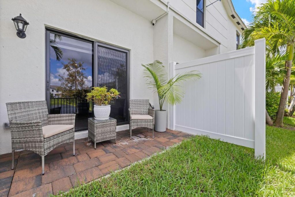 353 NW 8th Court, Pompano Beach, FL 33060 Photo