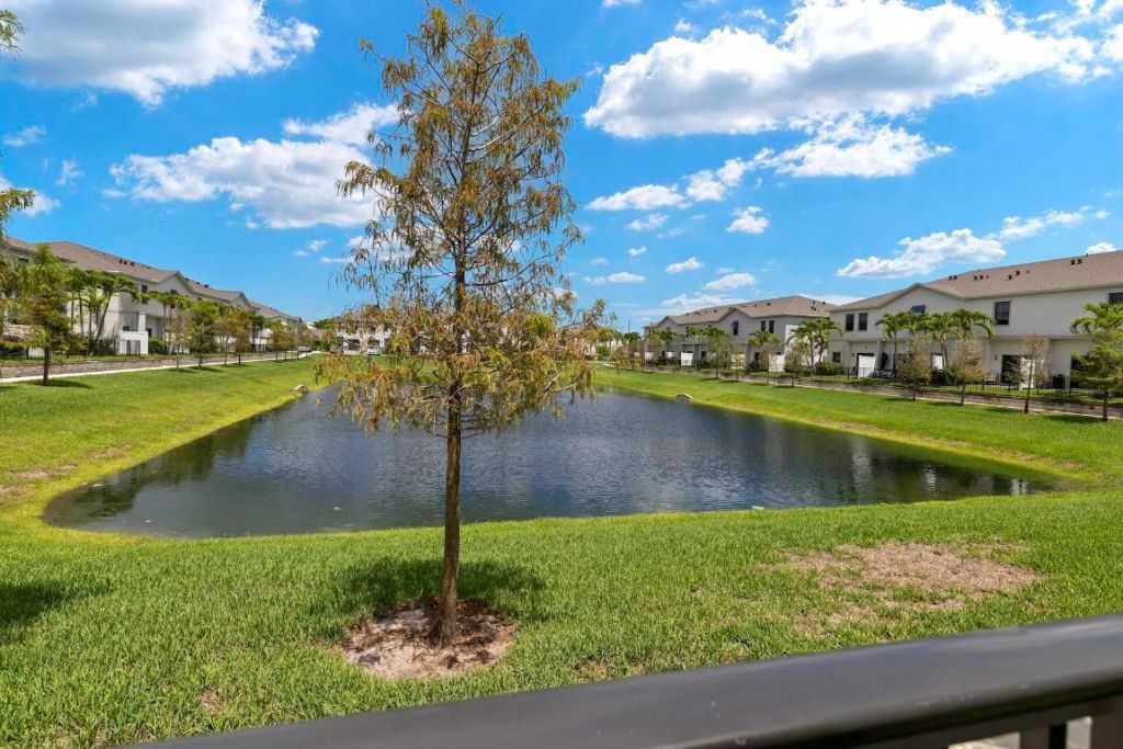 353 NW 8th Court, Pompano Beach, FL 33060 Photo