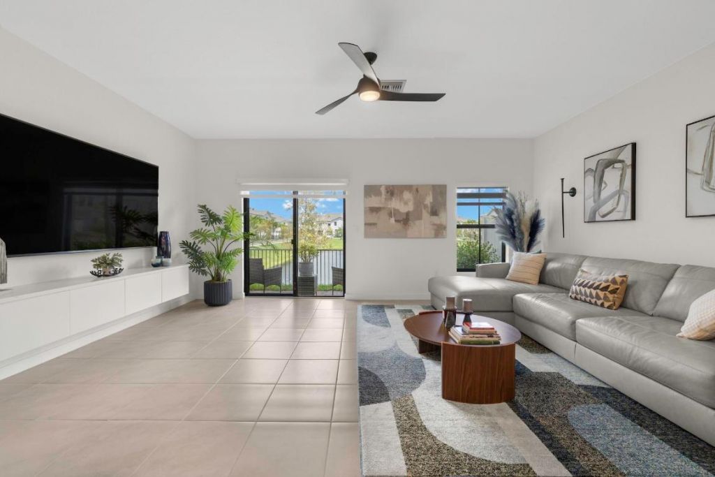 353 NW 8th Court, Pompano Beach, FL 33060 Photo