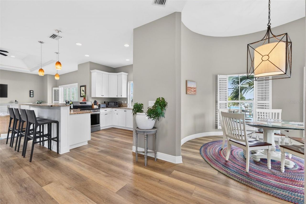 412 73rd Street, Holmes Beach, FL 34217 Photo