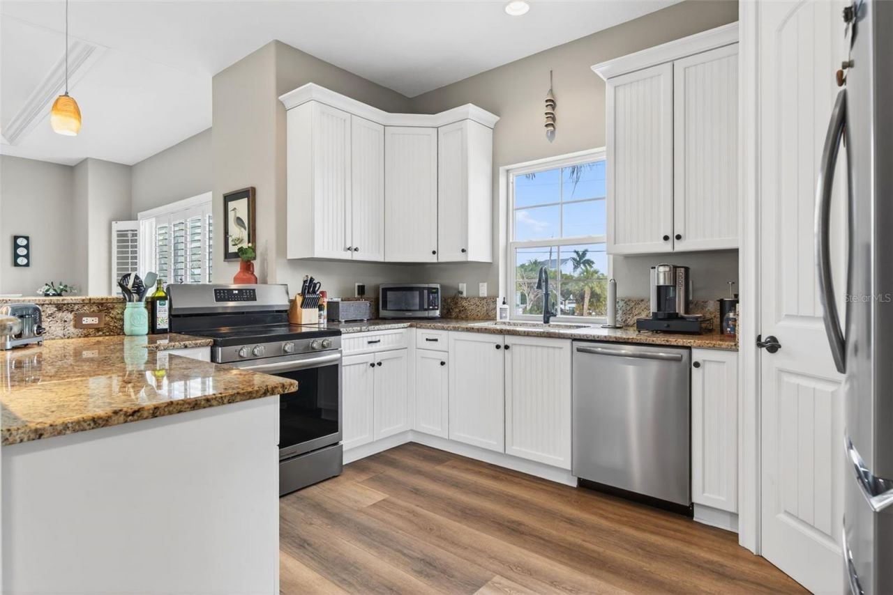 412 73rd Street, Holmes Beach, FL 34217 Photo