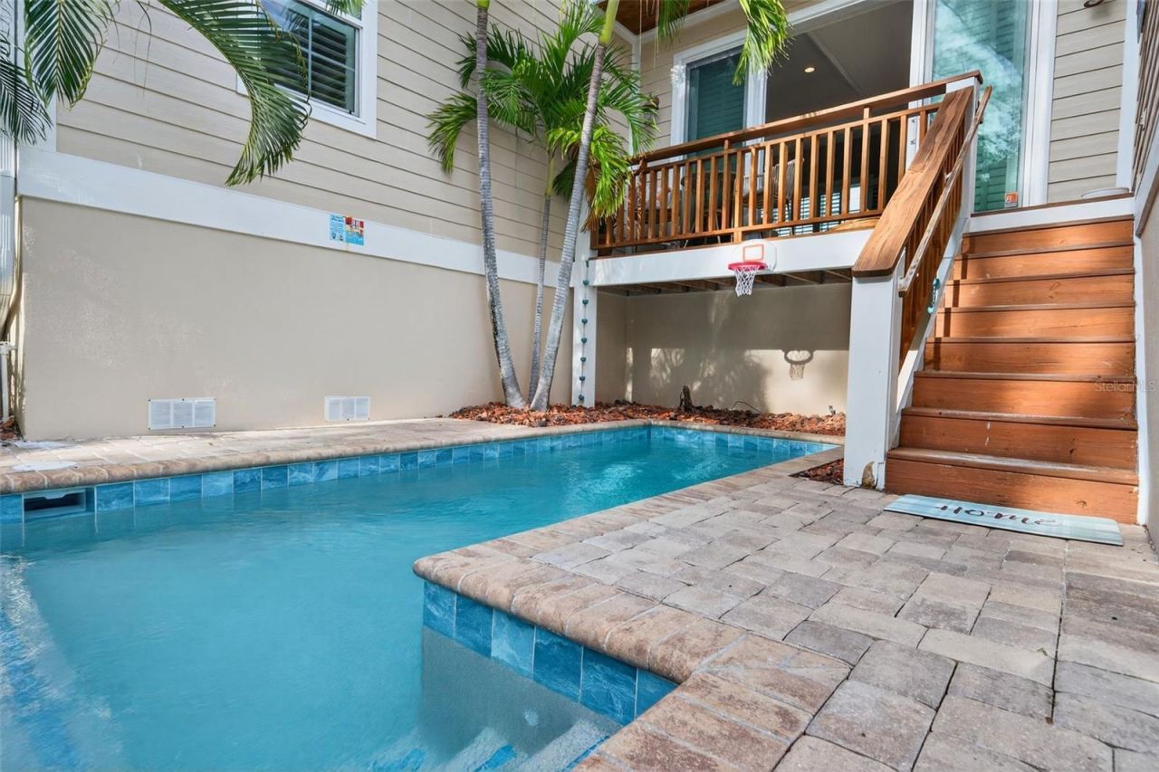 412 73rd Street, Holmes Beach, FL 34217 Photo