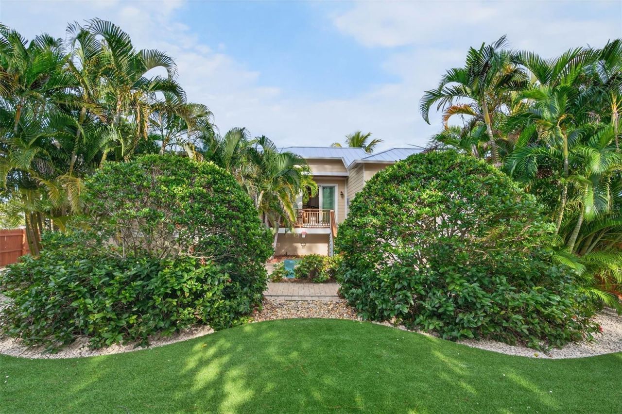 412 73rd Street, Holmes Beach, FL 34217 Photo