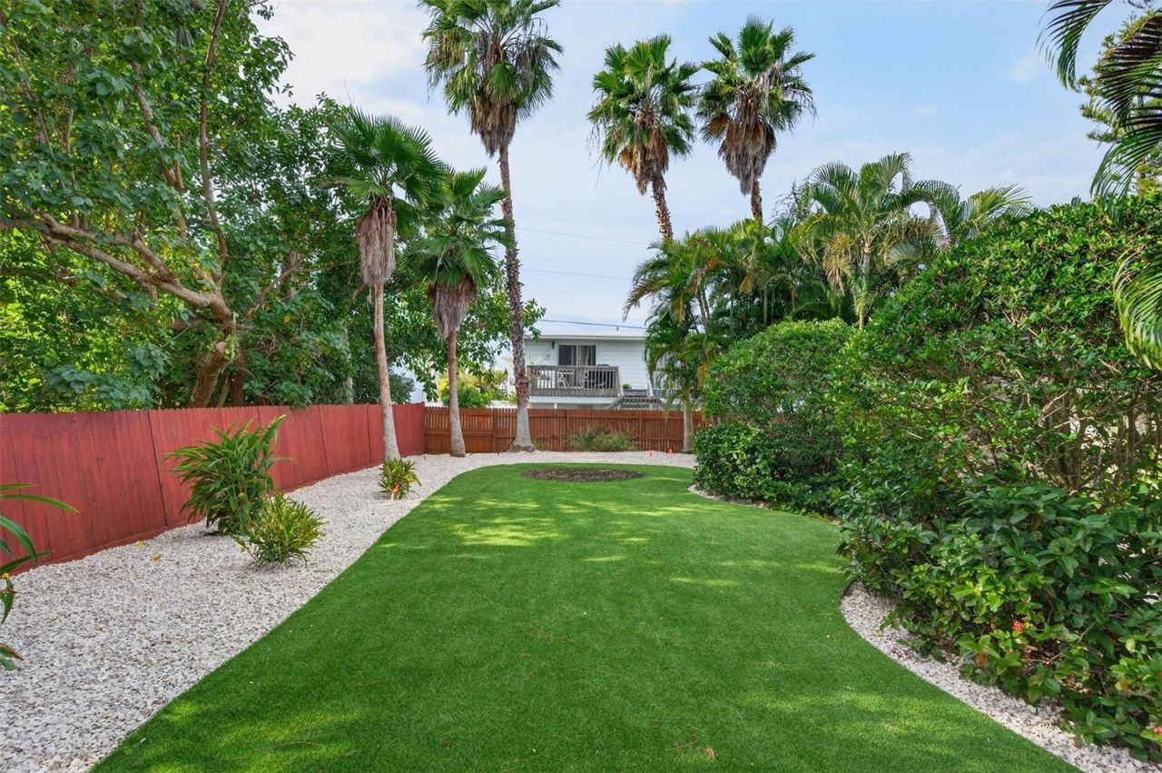 412 73rd Street, Holmes Beach, FL 34217 Photo