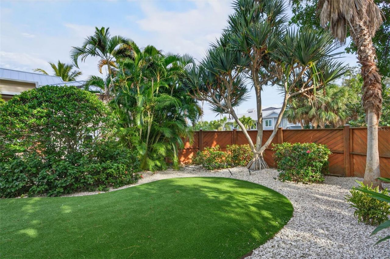 412 73rd Street, Holmes Beach, FL 34217 Photo