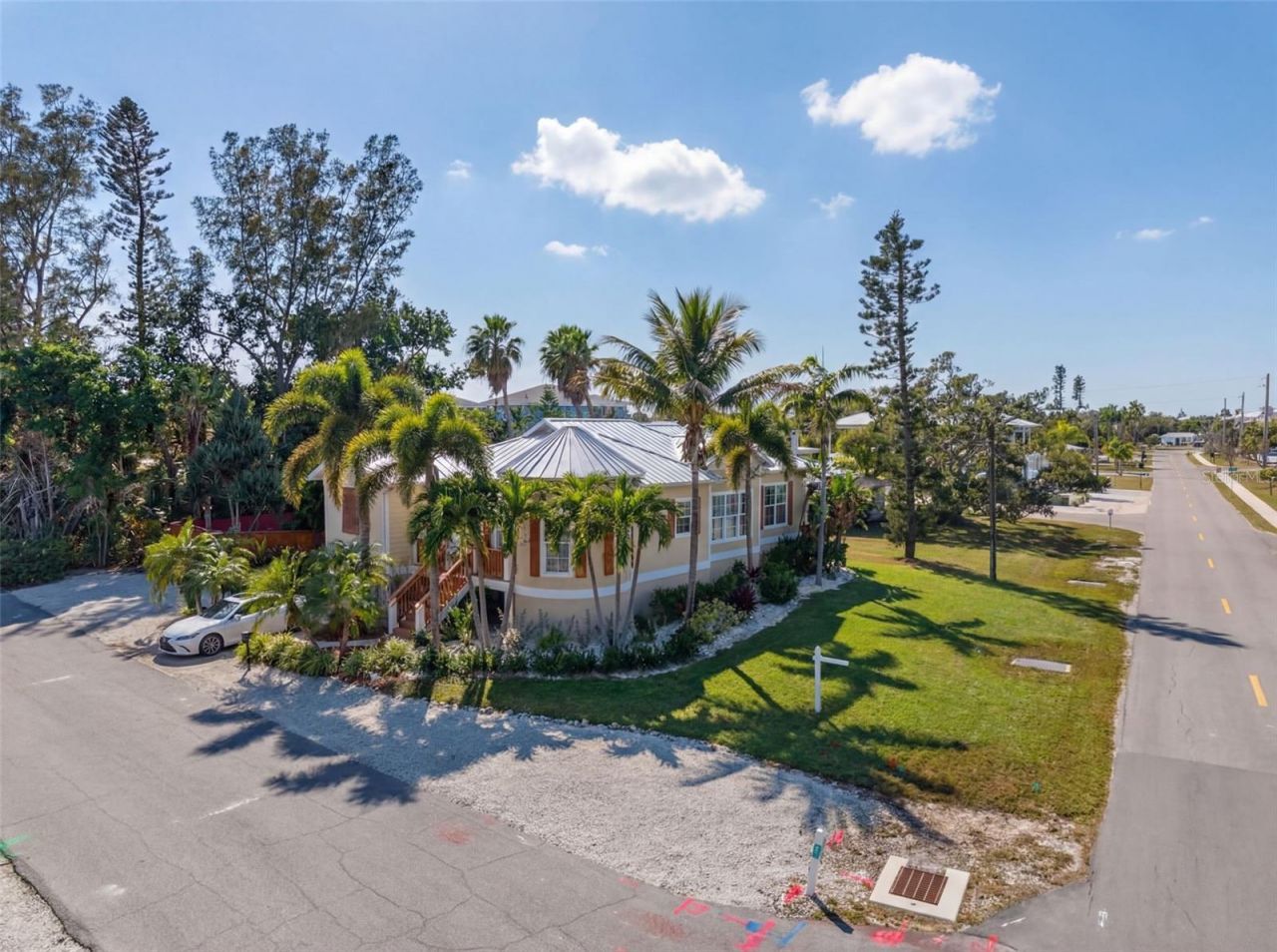 412 73rd Street, Holmes Beach, FL 34217 Photo