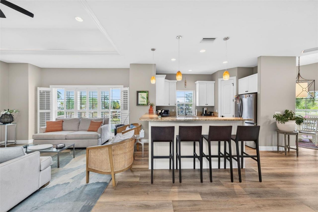 412 73rd Street, Holmes Beach, FL 34217 Photo