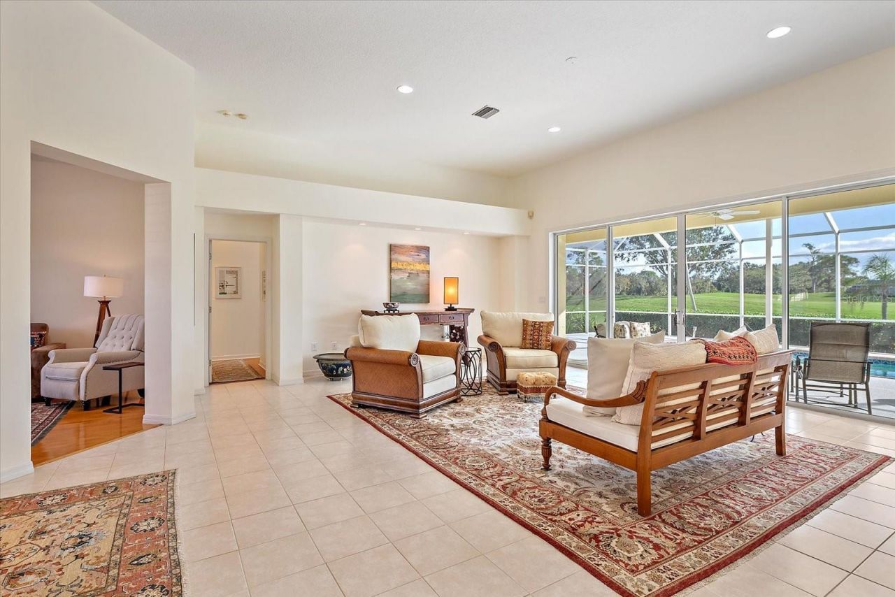 6112 Saddlehorn Avenue, Sarasota, FL 34243 Photo