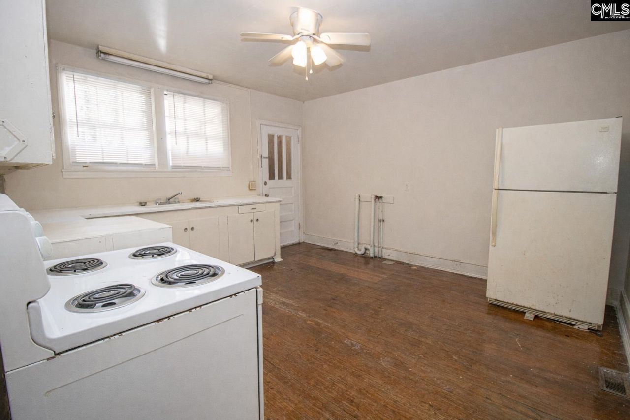 3850/3851 Capers Avenue Photo 7