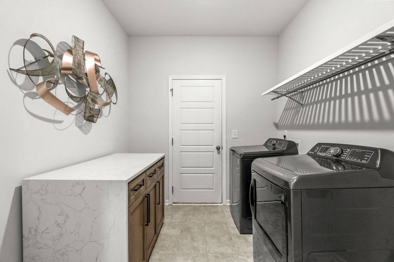 5666 Canary Island Ct. Photo 26