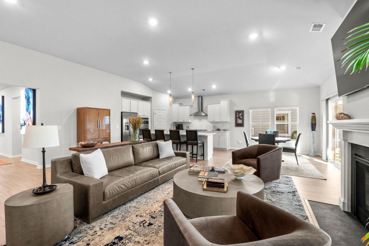 5666 Canary Island Ct. Photo 8