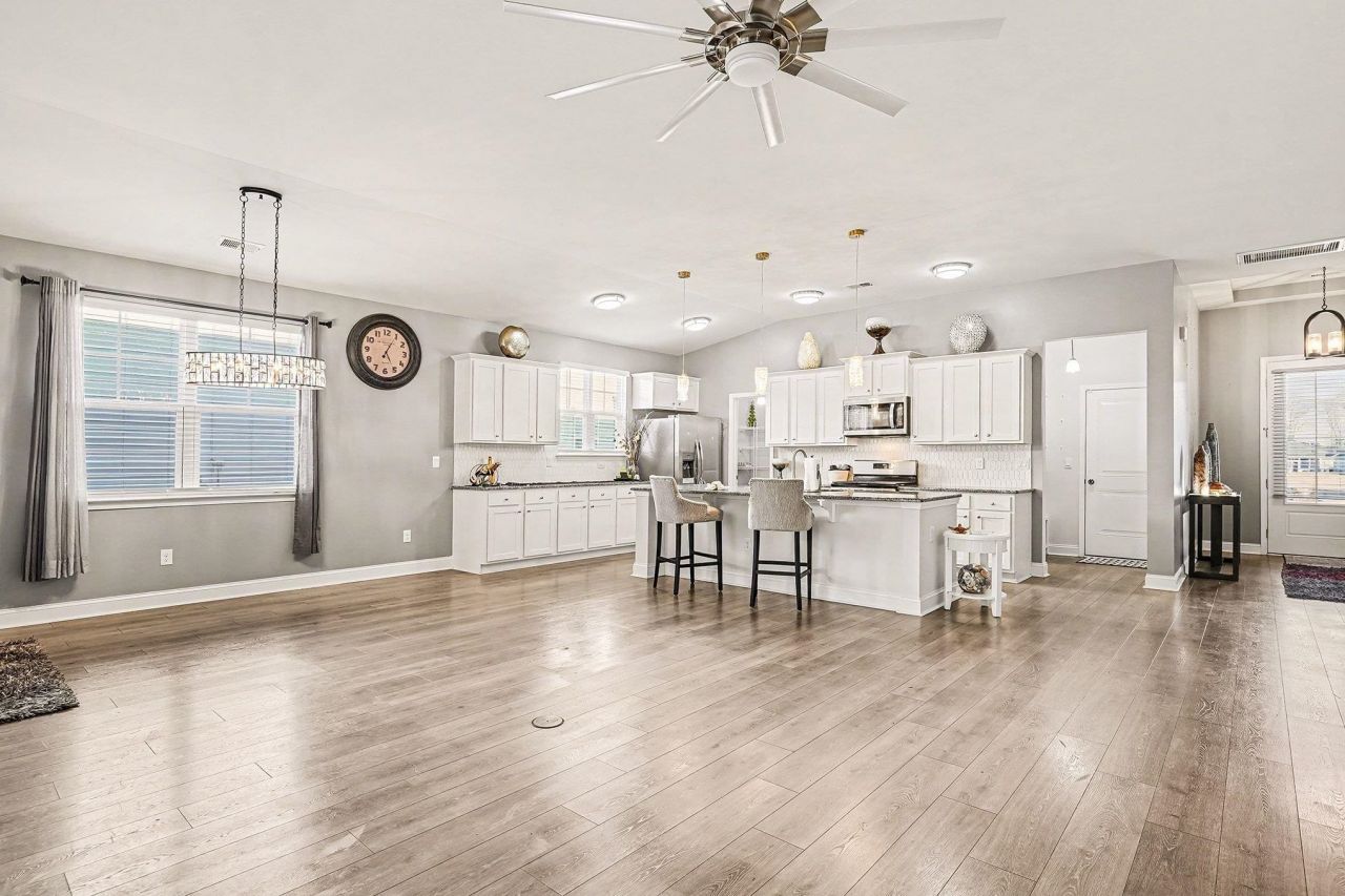 1071 Heather Glen Blvd. Photo 12