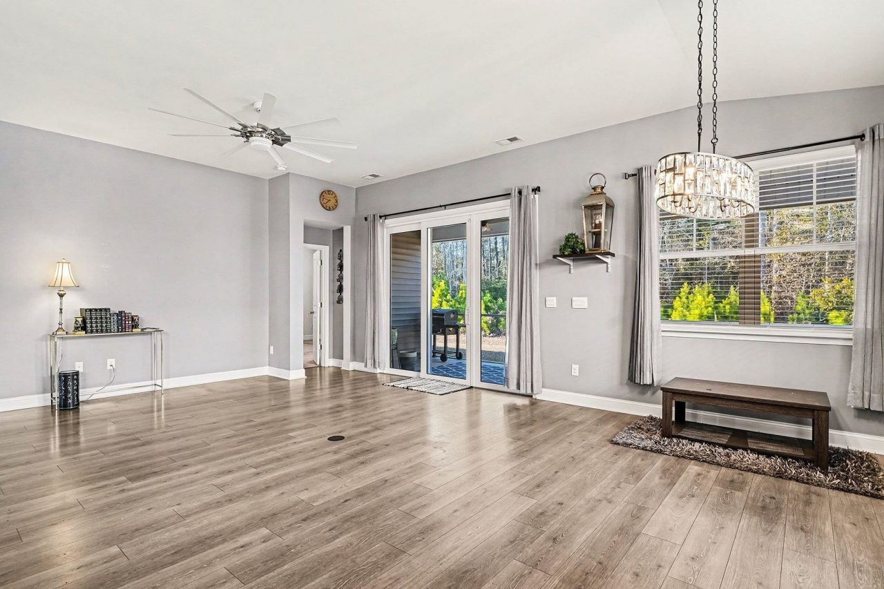 1071 Heather Glen Blvd. Photo 15