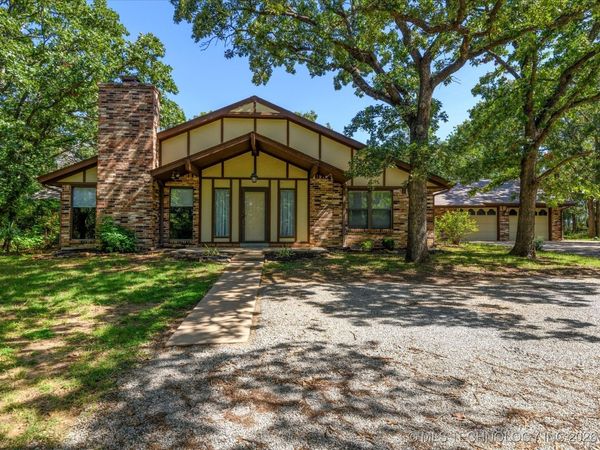 214 Edna Mae Lane , Bartlesville, OK 74003